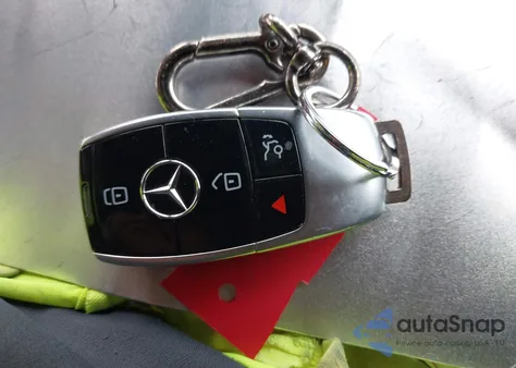 2020 Mercedes-Benz E 350 from USA, damaged, VIN WDDZF8DB6LA741645